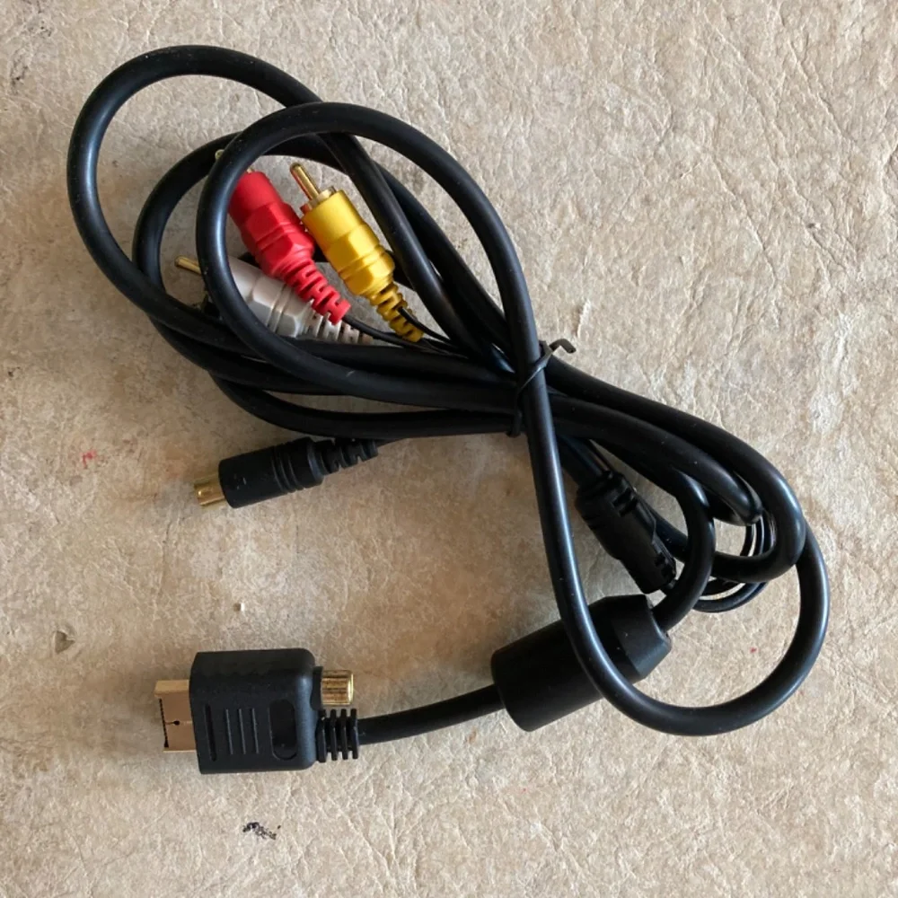 PlayStation 1/2 Audio Video Cable w/S Video Connection